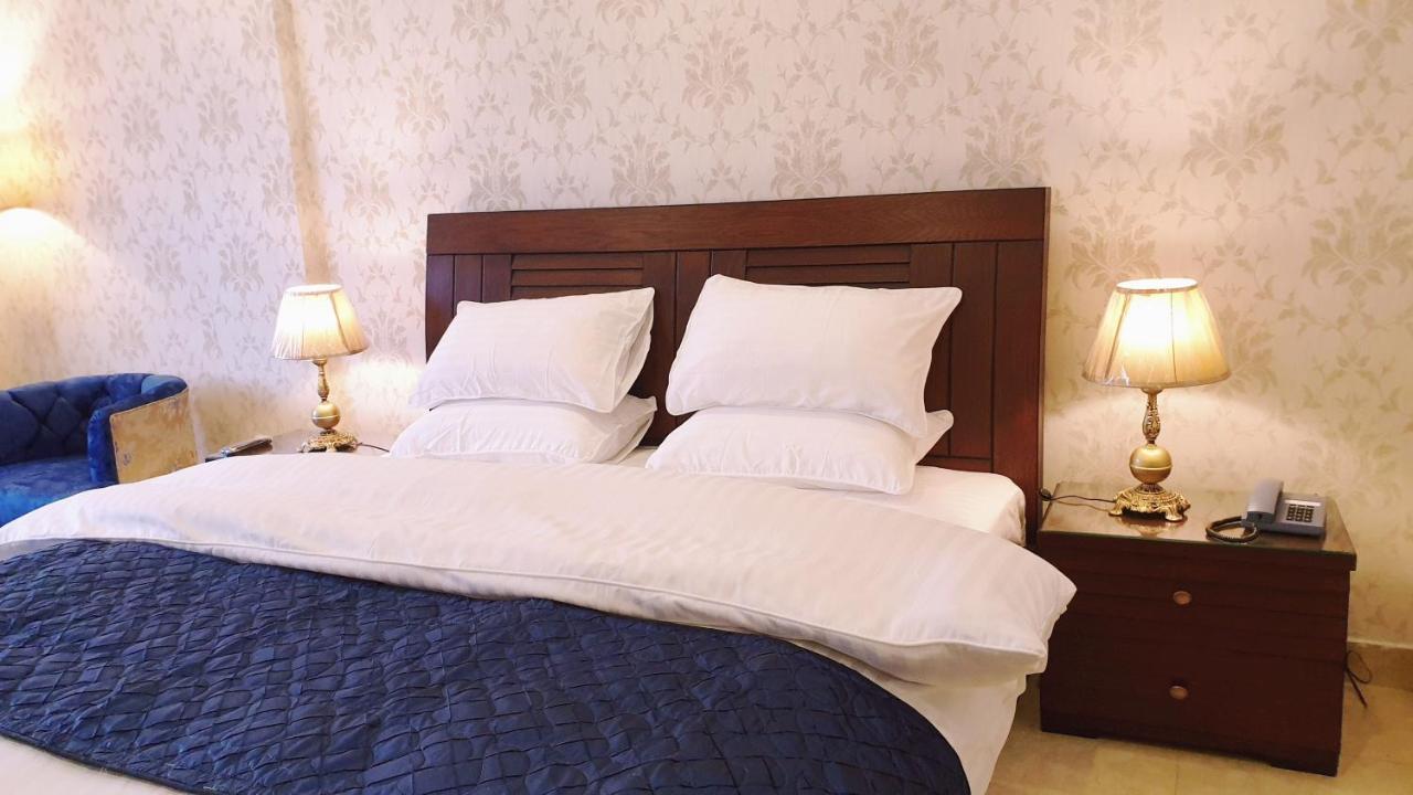 Hotel Grand Arena Rawalpindi Dış mekan fotoğraf