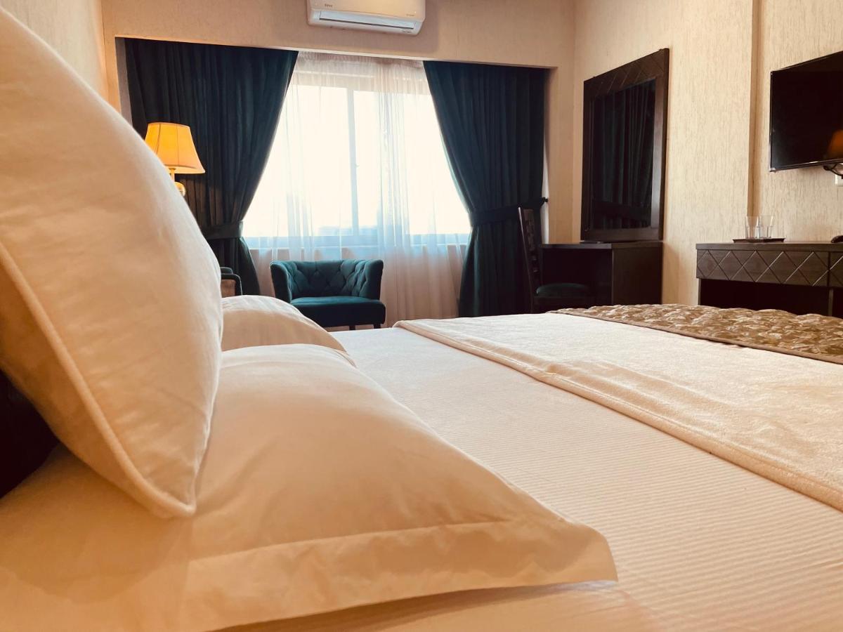 Hotel Grand Arena Rawalpindi Dış mekan fotoğraf