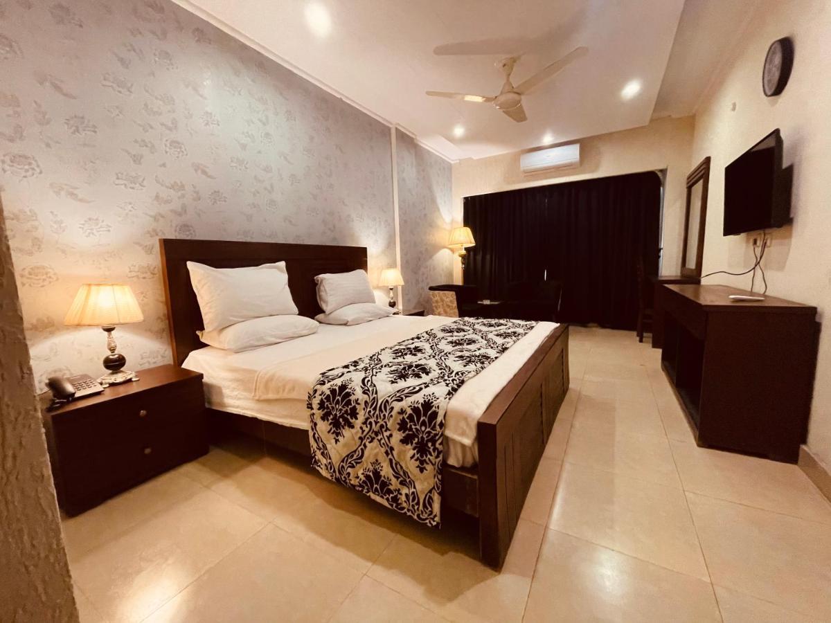 Hotel Grand Arena Rawalpindi Dış mekan fotoğraf